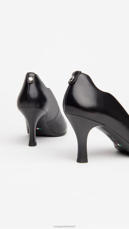 NeroGiardini Women Art. I013470DE leather pumps Nero N8HP444